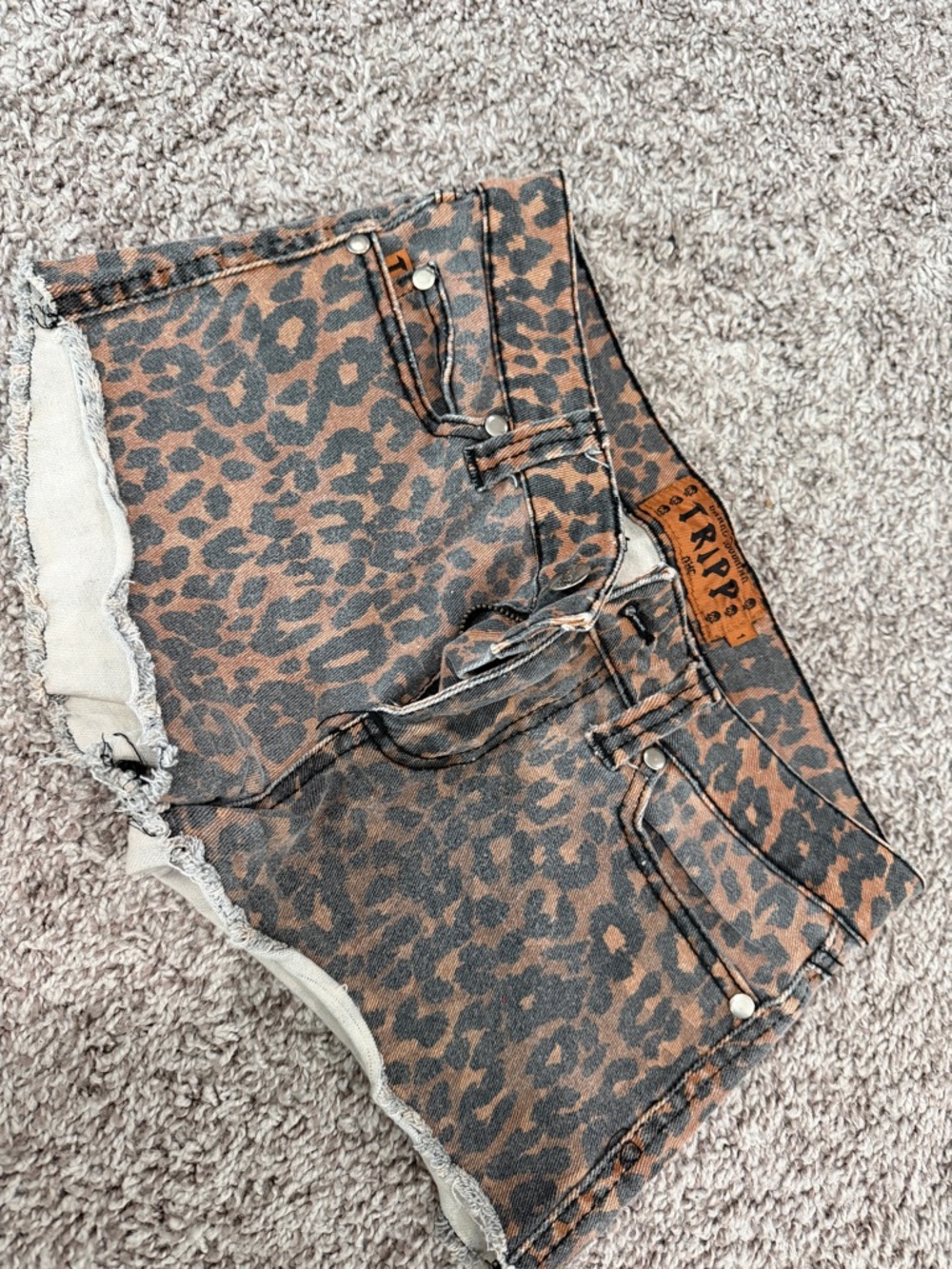 Hot Topic Leopard Print Denim Shorts in Brown and Black